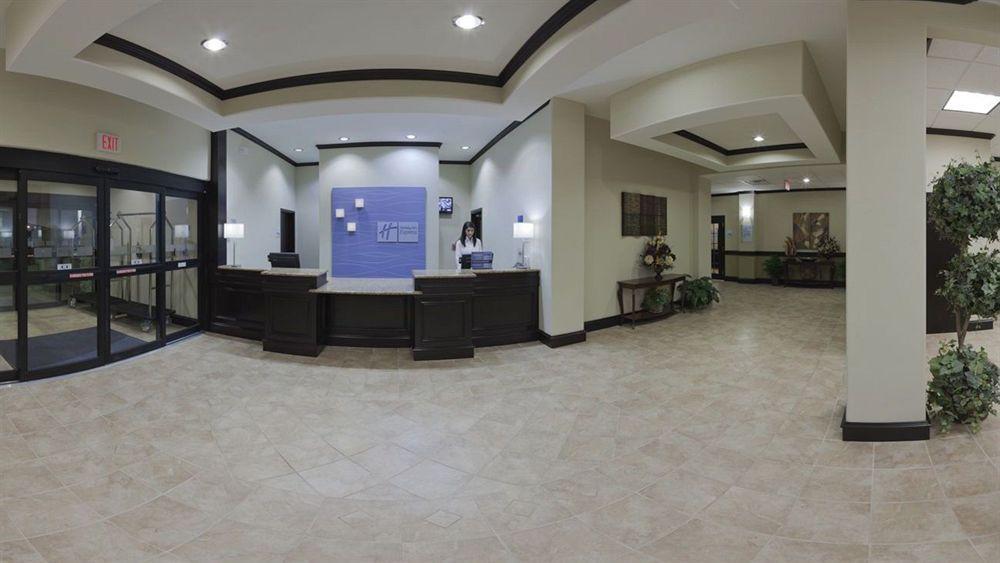 Holiday Inn Express & Suites Brownfield Ngoại thất bức ảnh
