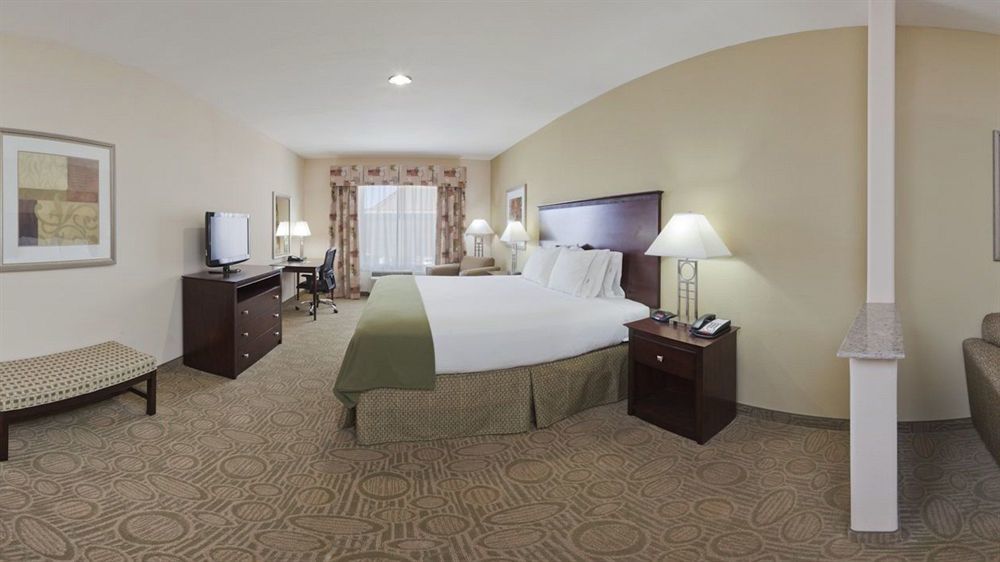 Holiday Inn Express & Suites Brownfield Ngoại thất bức ảnh
