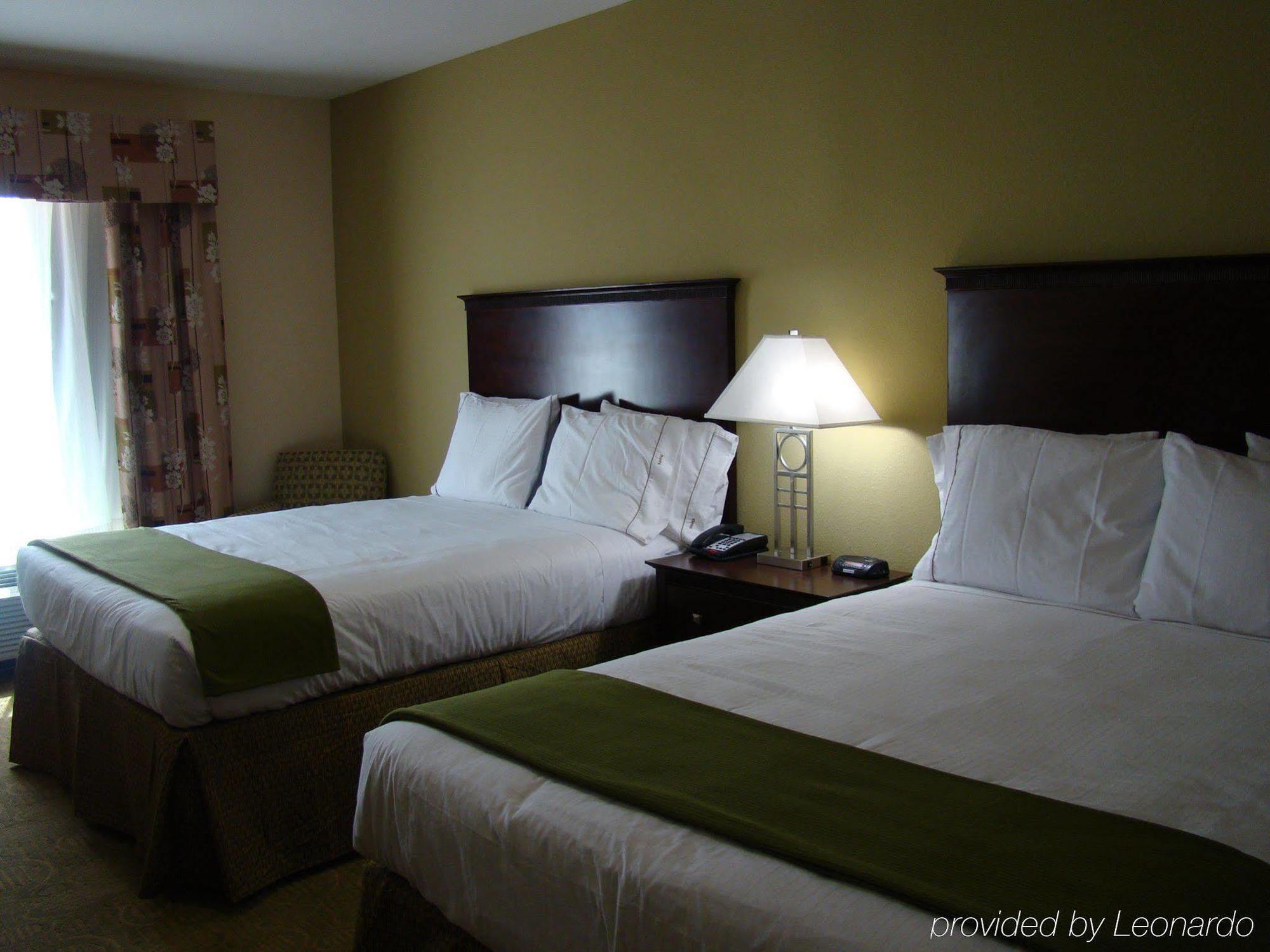 Holiday Inn Express & Suites Brownfield Phòng bức ảnh