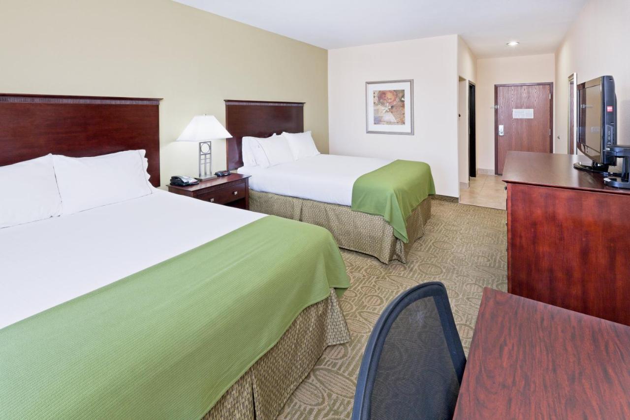 Holiday Inn Express & Suites Brownfield Ngoại thất bức ảnh