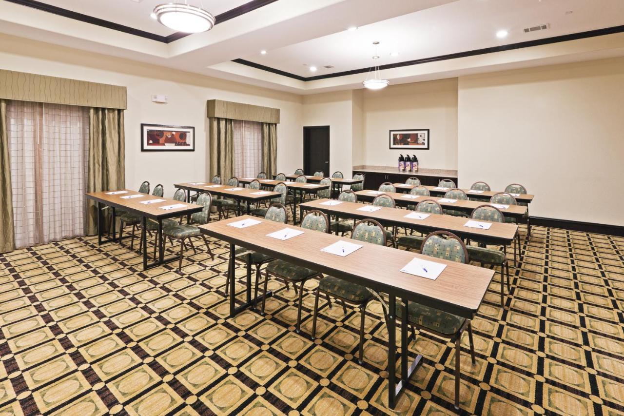 Holiday Inn Express & Suites Brownfield Ngoại thất bức ảnh